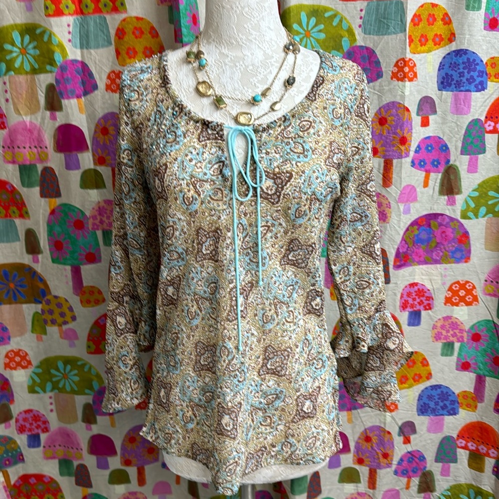 Revue Flutter Sleeve Scoop Neck Blouse. Medium